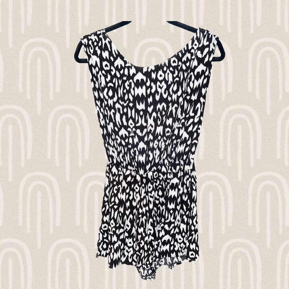 Unbranded black & white jumpsuit